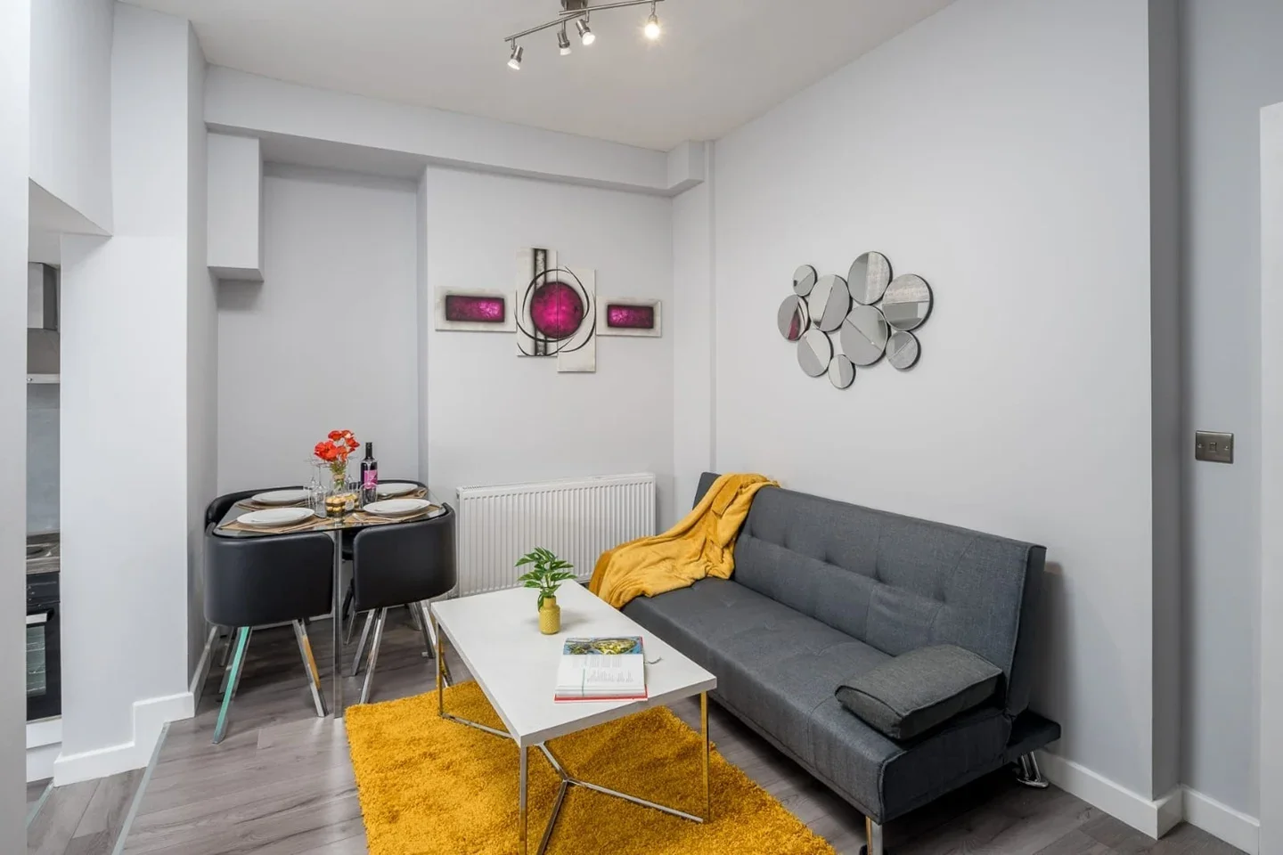 Flat Caedmon Road in Greater London