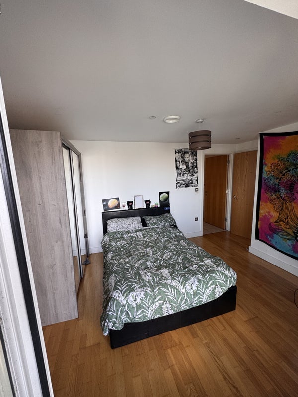Room Mast Quay in Greater London