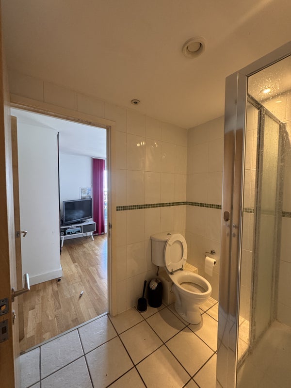 Room Mast Quay in Greater London