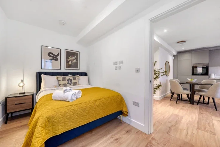 Flat Kingsland High Street in Greater London