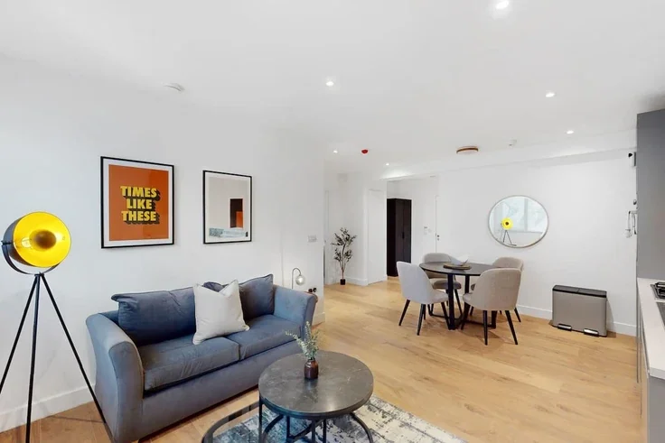 Flat Kingsland High Street in Greater London