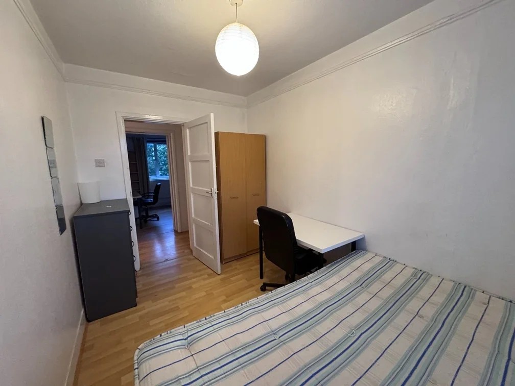 Flat Ewhurst Close in Greater London