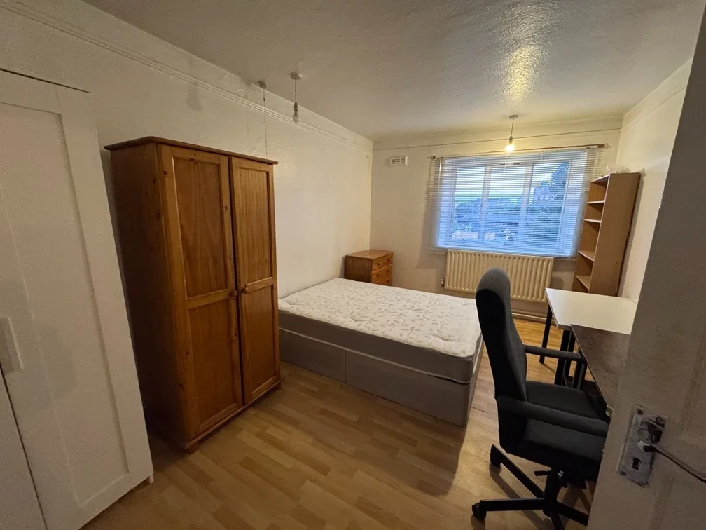 Flat Ewhurst Close in Greater London