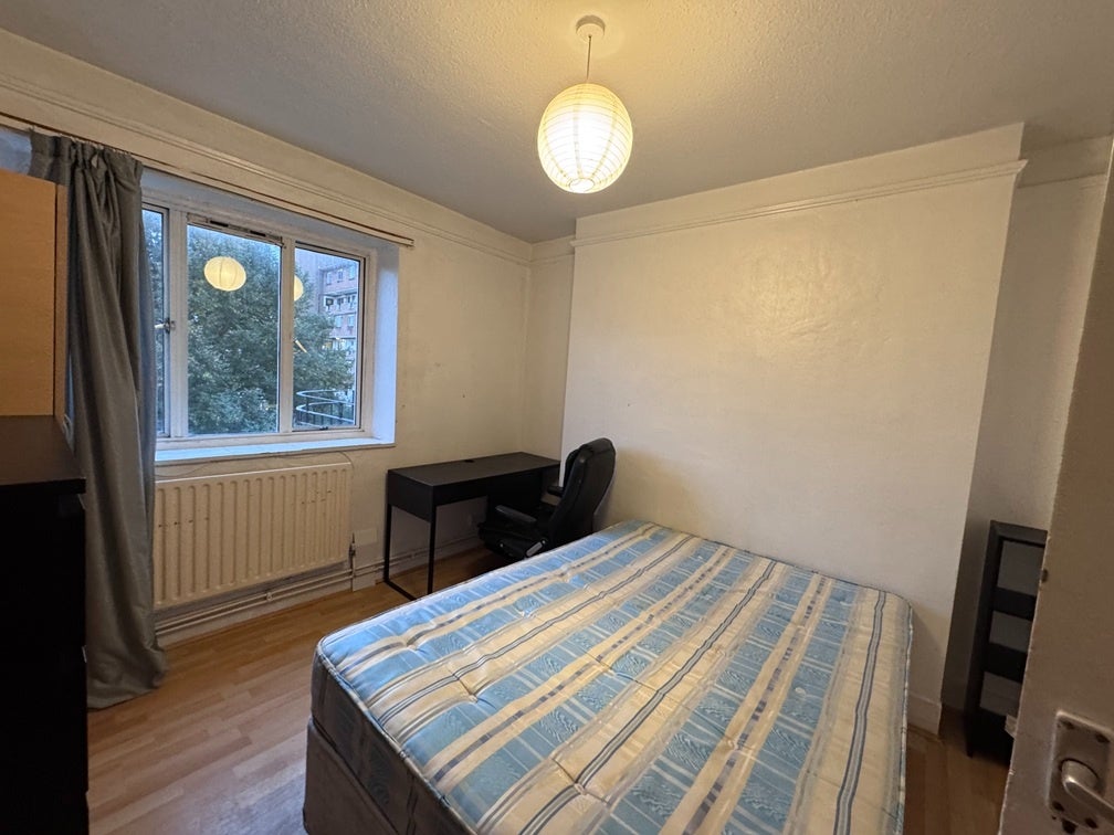 Flat Ewhurst Close in Greater London