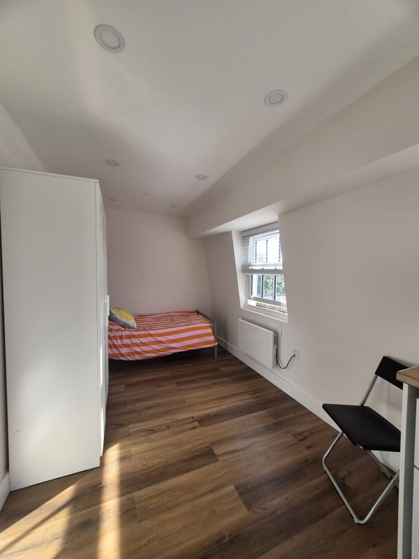 Flat Langford Mews in Greater London