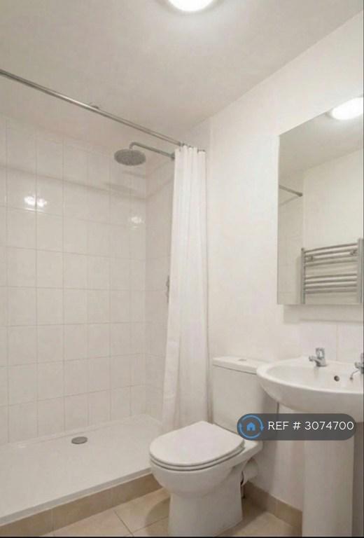 Room Palace Gates Road in Greater London