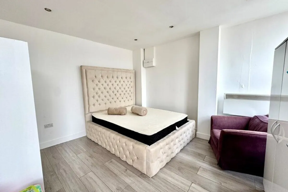 Flat Eldon Street in Barnsley