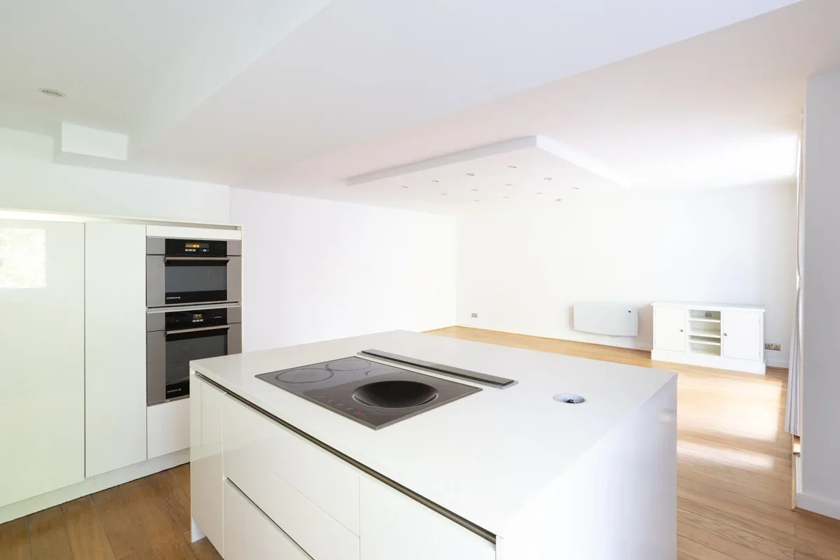 Flat Mill Street in Greater London