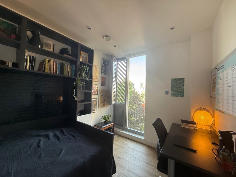 Room Camley Street in Greater London