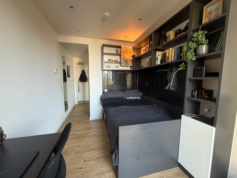 Room Camley Street in Greater London