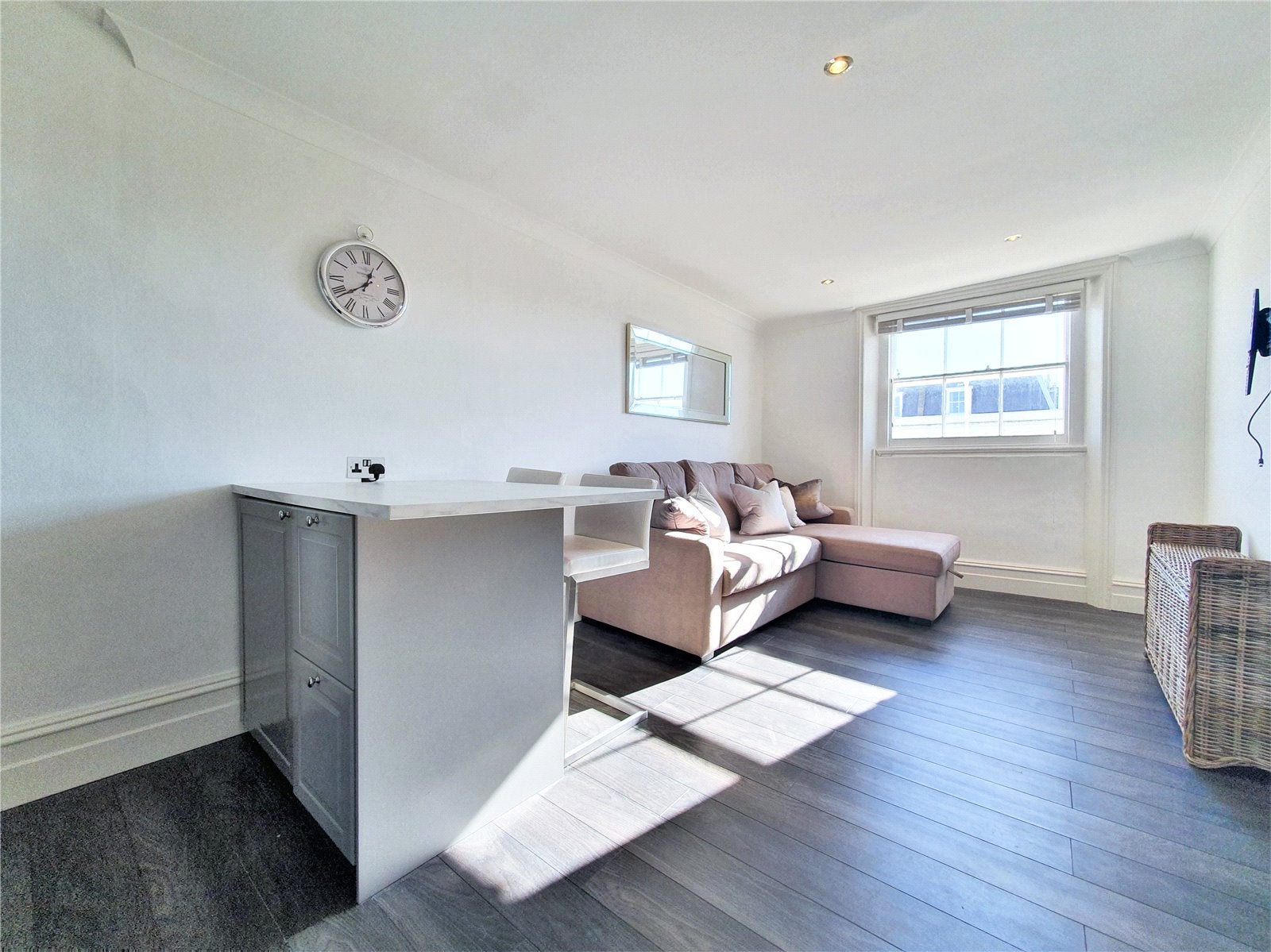 Flat Inverness Terrace in City of Westminster