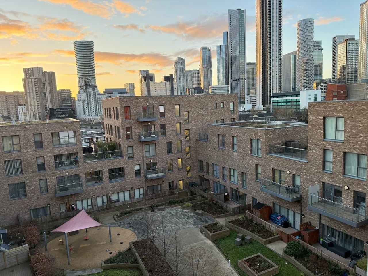 Flat Ovex Close in Greater London