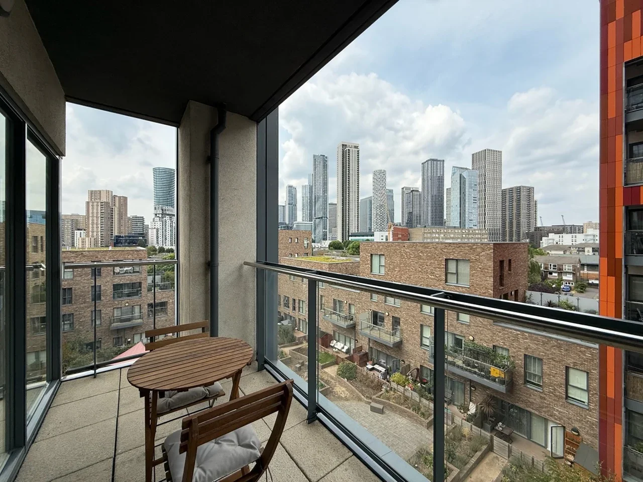 Flat Ovex Close in Greater London