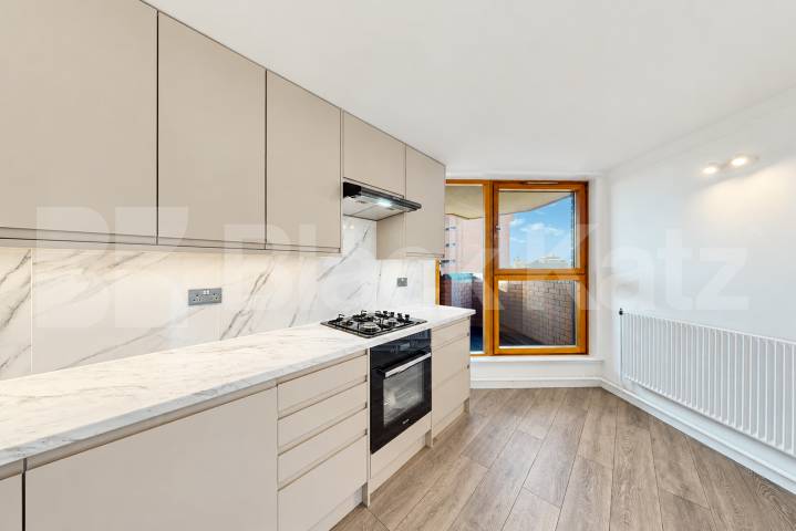 Flat Iverson Road in Greater London
