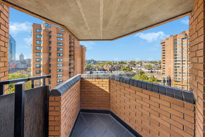 Flat Iverson Road in Greater London