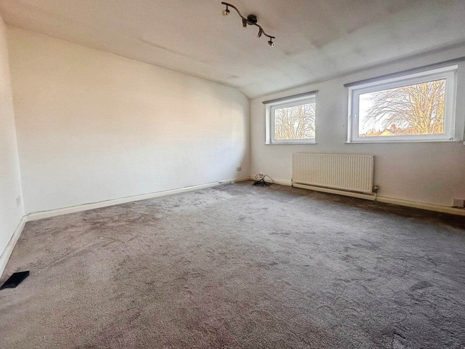 Flat Stanhope Drive in Leeds