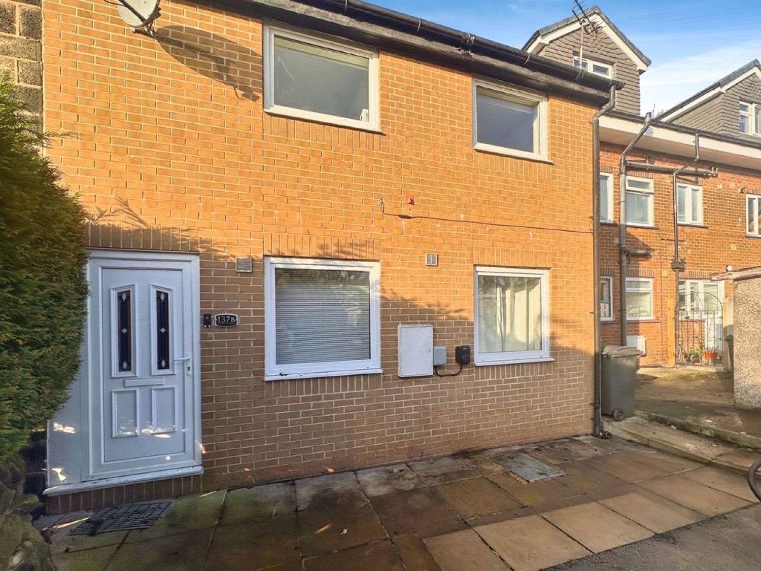 Flat Stanhope Drive in Leeds