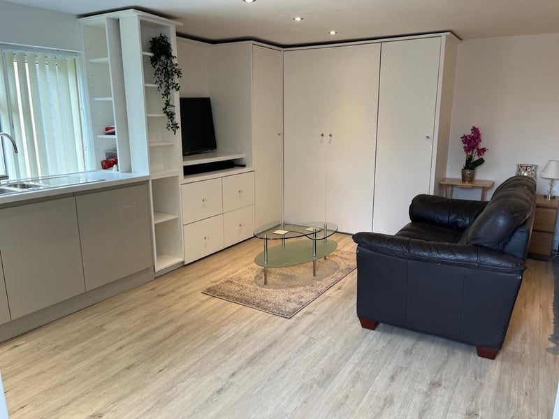Room Croydon Road in Greater London