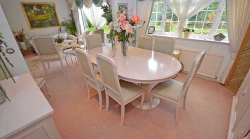 House Milverton Drive in Cheadle Hulme