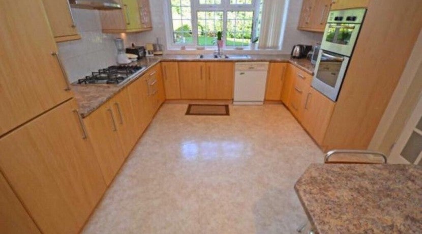 House Milverton Drive in Cheadle Hulme