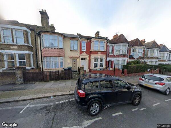 Flat Mount Pleasant Road in Greater London
