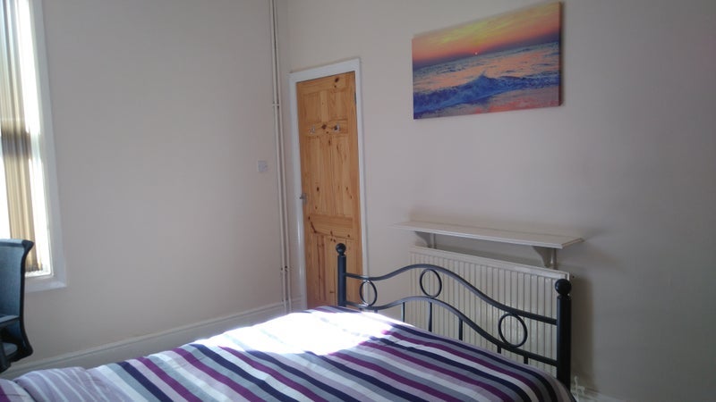 Room Elstree Road in Liverpool