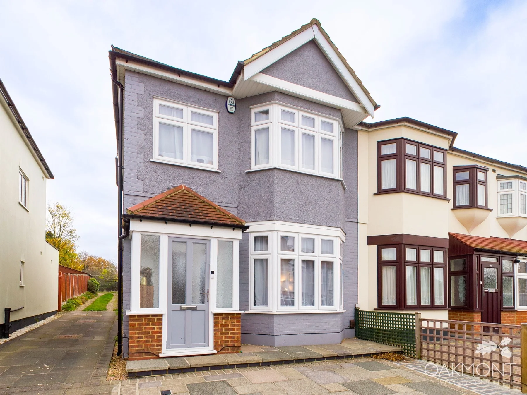 House Carlton Road in Greater London