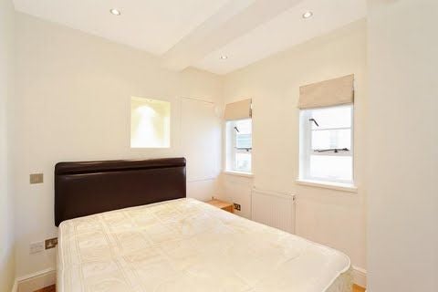 Flat Sloane Avenue in Greater London