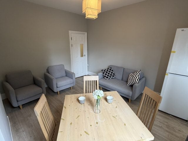 Room Burns Road in Sheffield