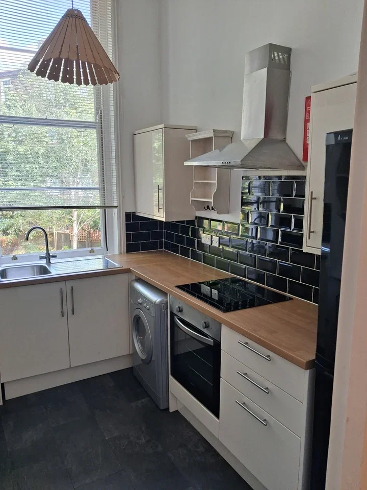 Flat Cambridge Gardens in Greater London
