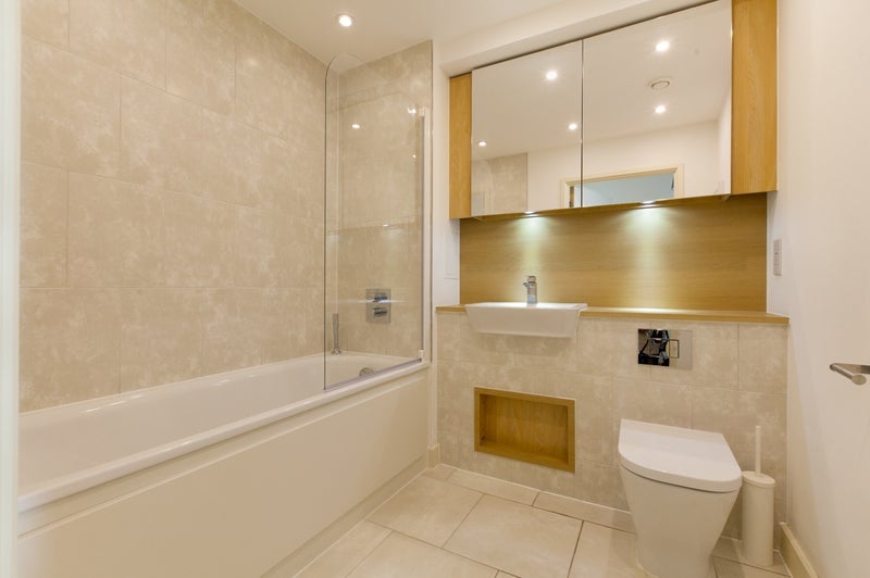 Flat Jefferson Plaza in Greater London