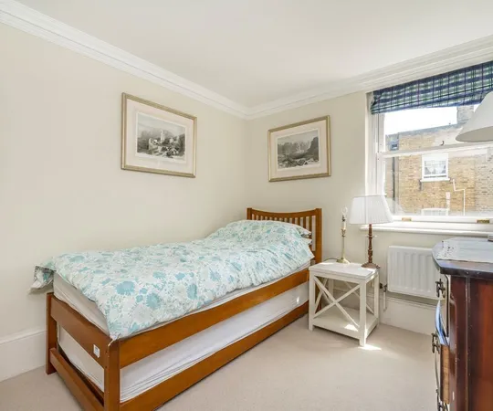 Flat Gloucester Street in City of Westminster