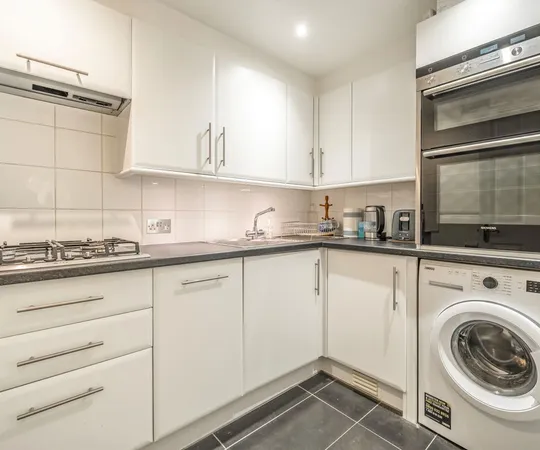 Flat Gloucester Street in City of Westminster