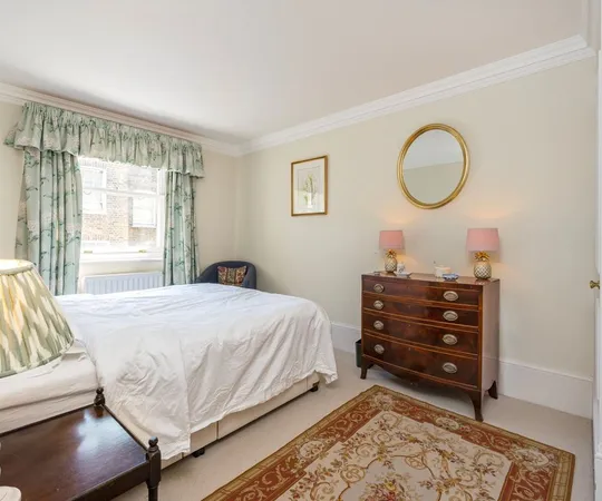 Flat Gloucester Street in City of Westminster