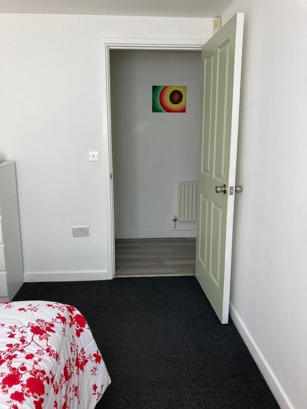 Room Gareth Drive in Greater London