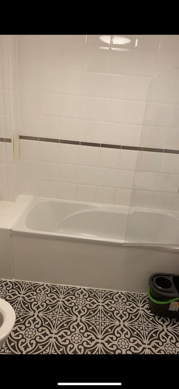 Room Gareth Drive in Greater London