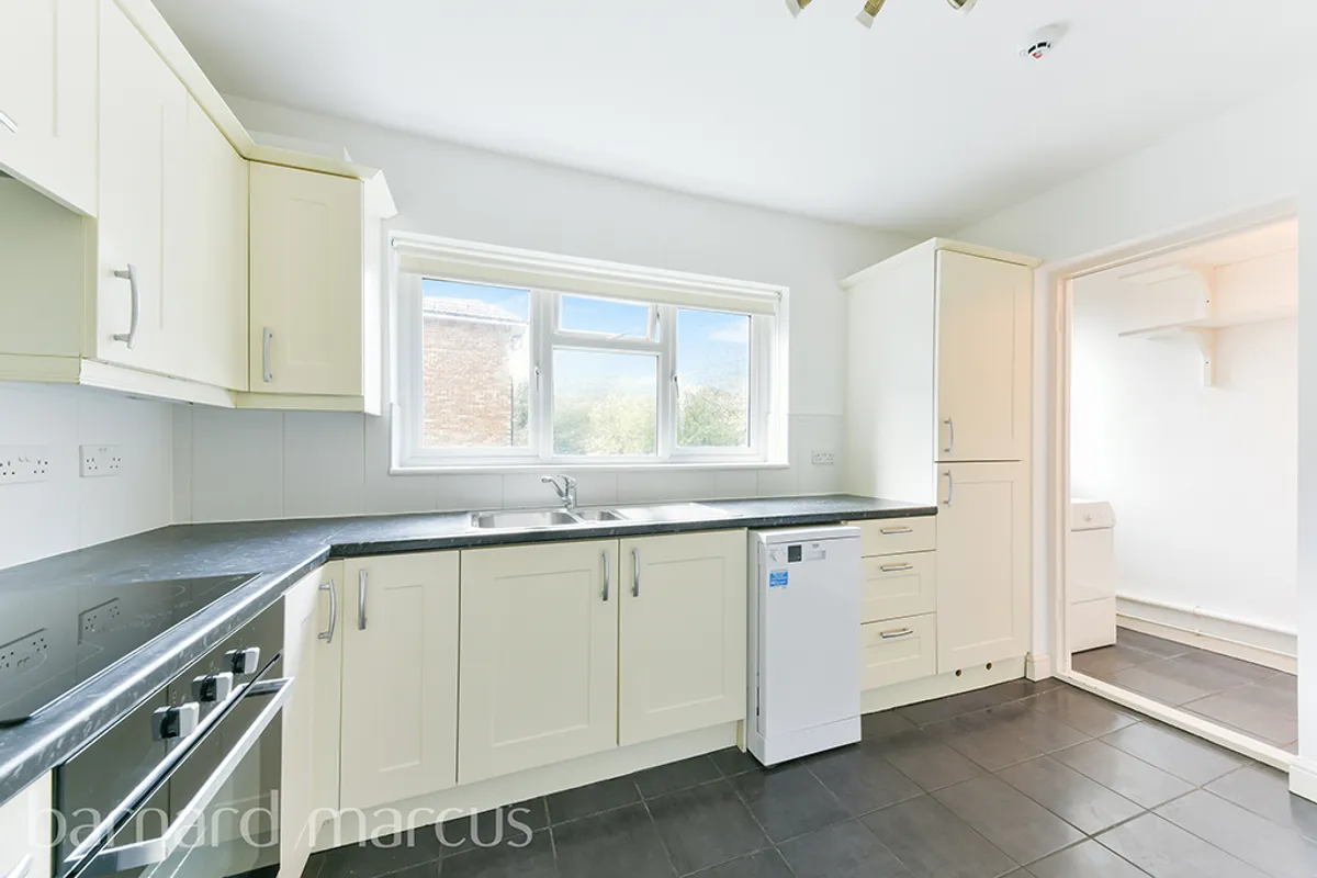 Flat Greystoke Gardens in Greater London