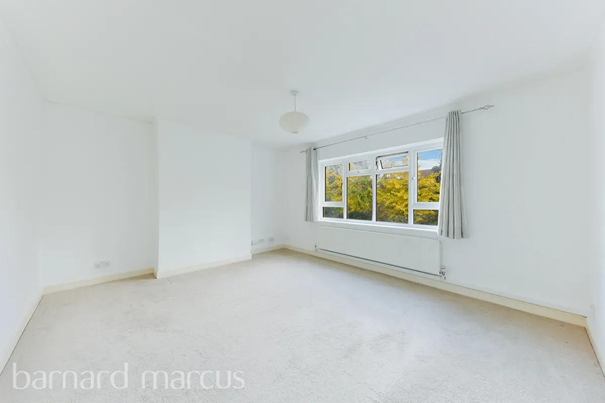 Flat Greystoke Gardens in Greater London