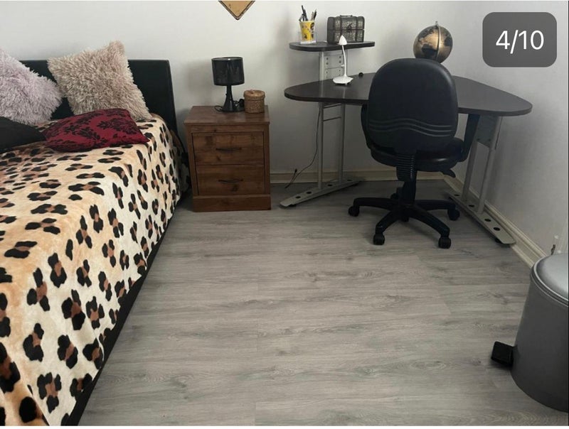 Room John Hall Close in Bristol