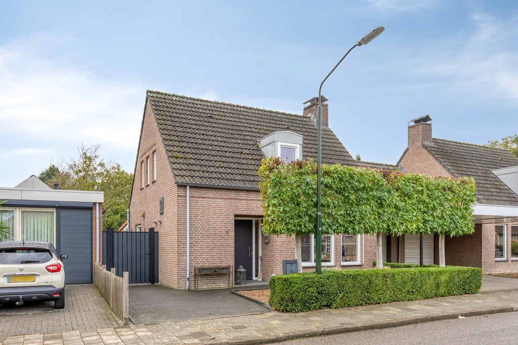 Huis Parallelweg 6 b in Budel-Schoot