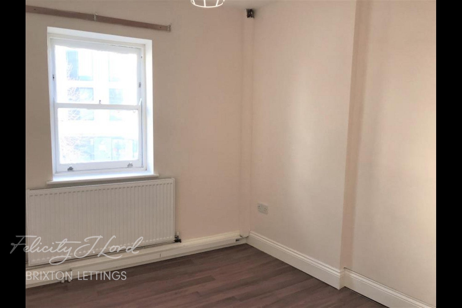 Flat Stockwell Green in Greater London