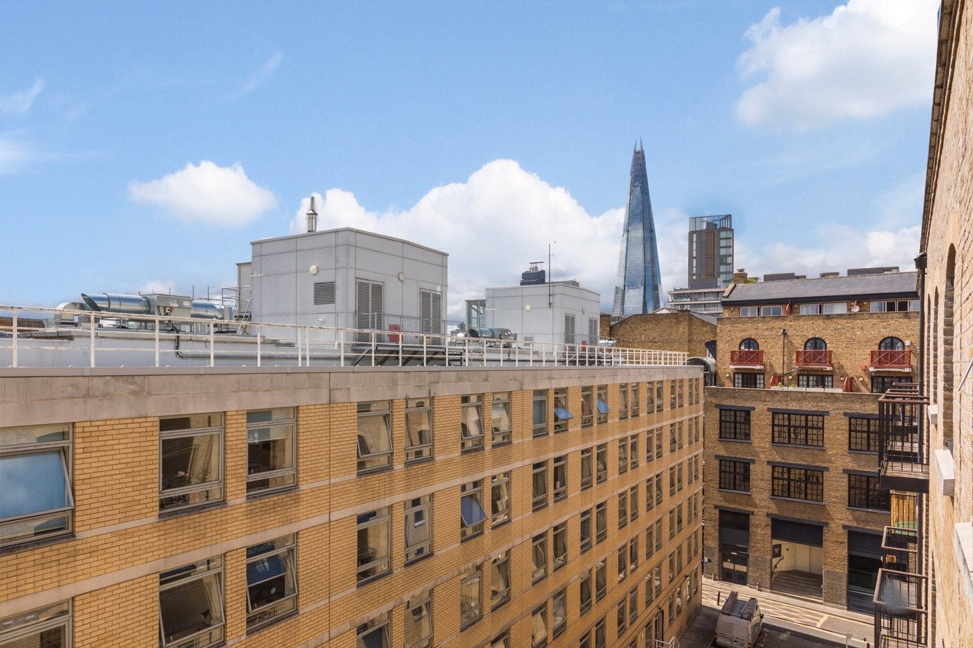 Flat Cayenne Court in Greater London