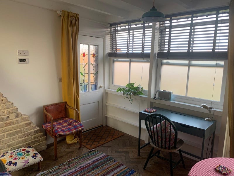 Flat Wesley Road in Greater London