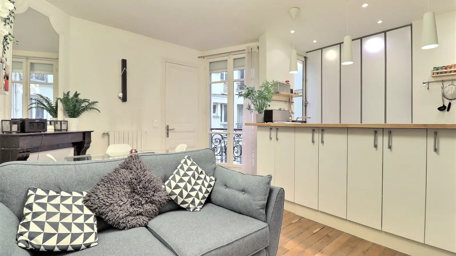 Appartement Rue de Lévis à Paris