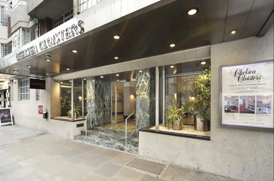 Flat Sloane Avenue in Greater London
