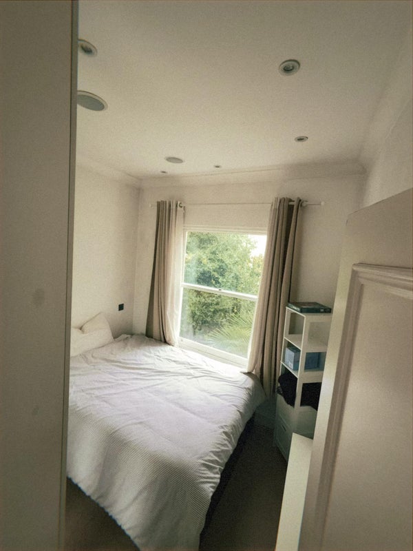 Flat St Dunstan's Road in Greater London