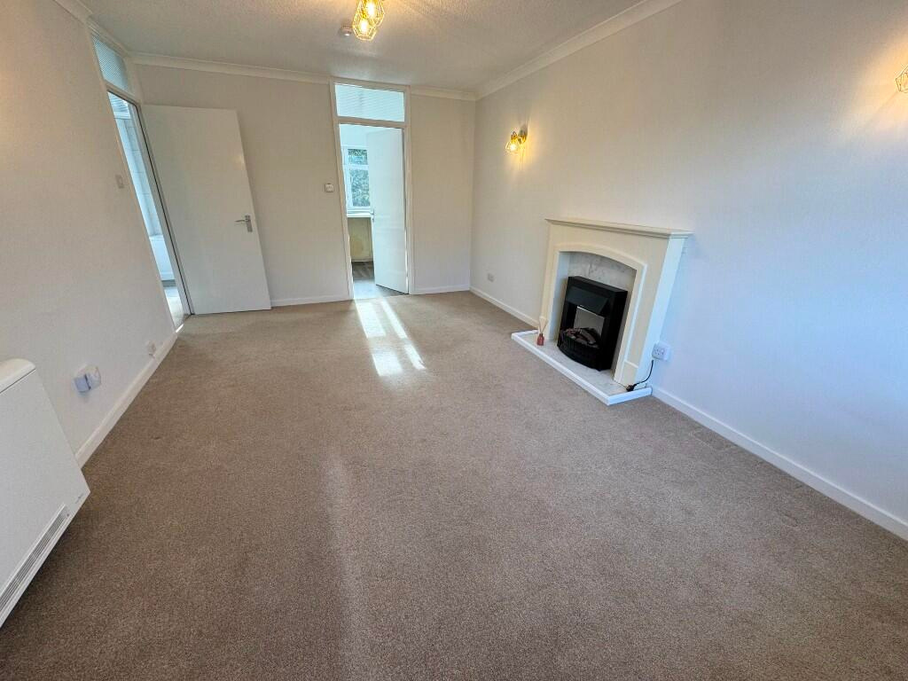 Flat Mallaby Close in Metropolitan Borough of Solihull