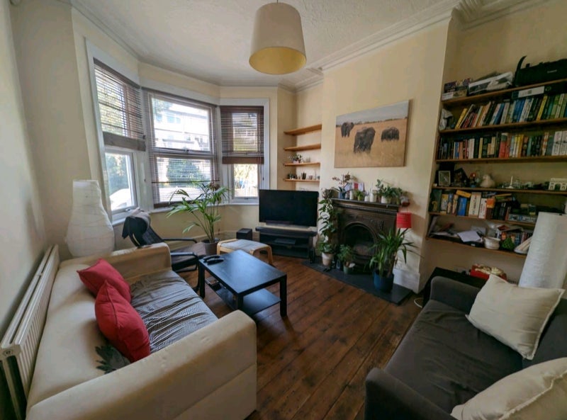 House Dollis Road in Greater London