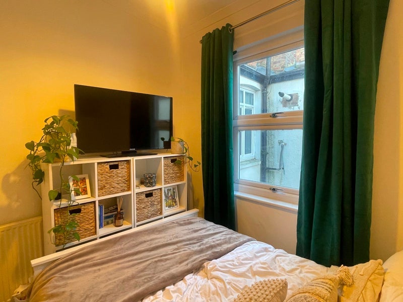 House Dollis Road in Greater London