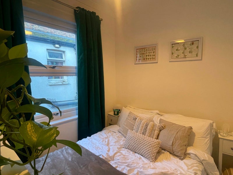 House Dollis Road in Greater London